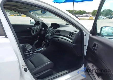 2014 Acura Ilx 2.0L z USA, uszkodzony, nr VIN 19VDE1F33EE011317